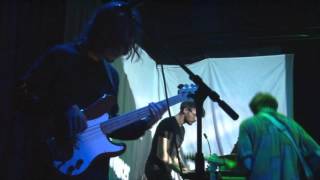 De Lux - Moments (Live at The Federal Bar, Long Beach)