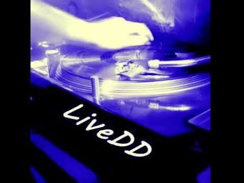 Empire Of The Sun - Alive(Deorro & MAKJ Bootleg And LiveDD Mash-Up)