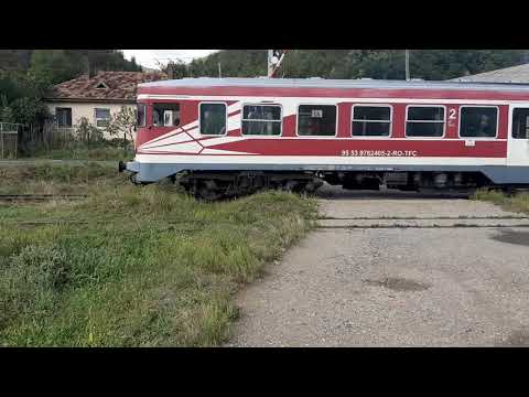 VT 624 2405-2406 pleacă de la Nehoiașu spre Buzău.