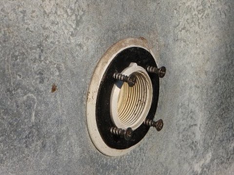 Cracked Pool Return Faceplate