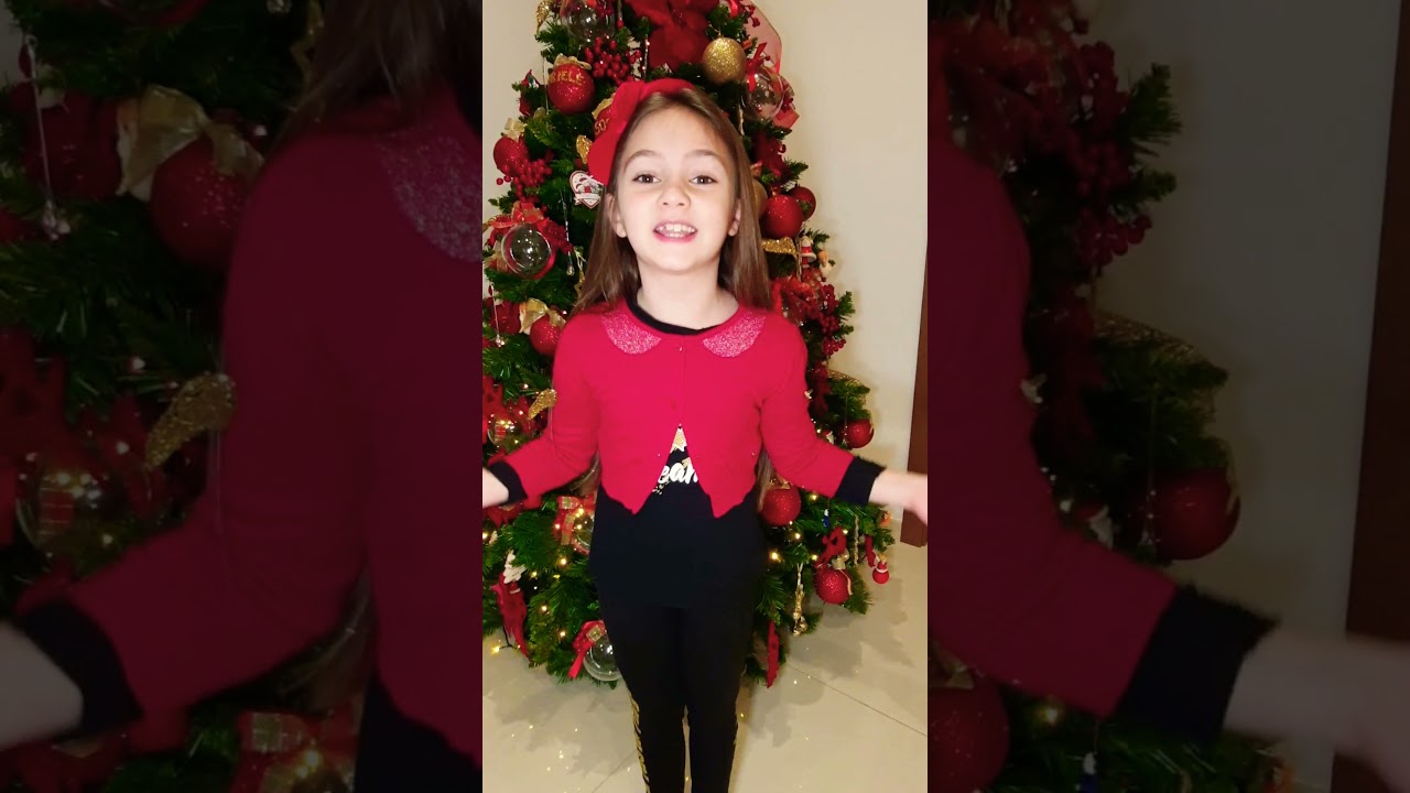 BABBO NATALE ESISTE DAVVERO! Recito la Poesia di NATALE per il Team SOFYPAPY Merry Christmas #shorts