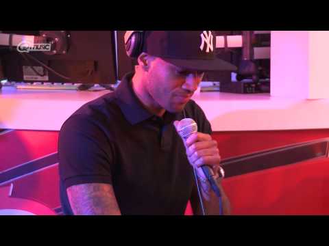 Laura Jansen & Mr Probz - Stay (live bij Q-music)