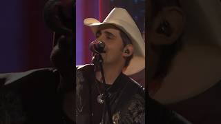 Who caught @BRADPAISLEY ‘s performance of #SonOfTheMountain?!@fallontonight