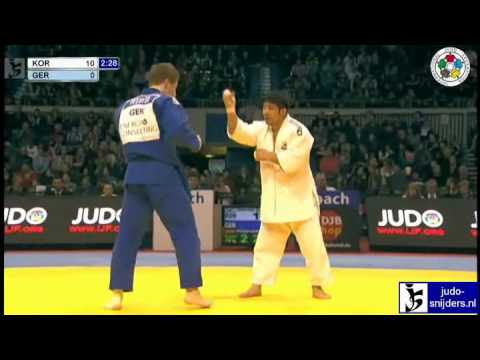 Hee-Tae Hwang (KOR) - Dino Pfeiffer (GER) [-100kg]