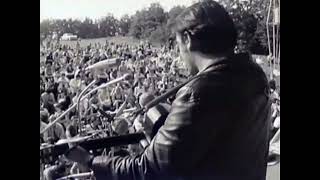 &quot;War is Over&quot; [1] — Phil Ochs live in Germany (1968)