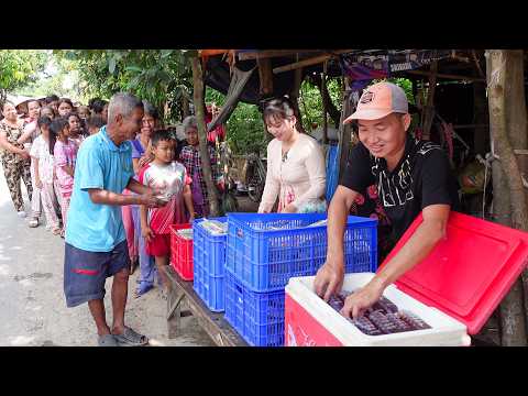 Sisters Tina and Sandy Donate 110 Portions of Vegetarian Rice Cakes with Black Tea to the Khmer C...