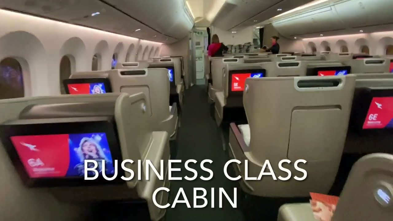 Qantas Airways International Business Lounge thumbnail