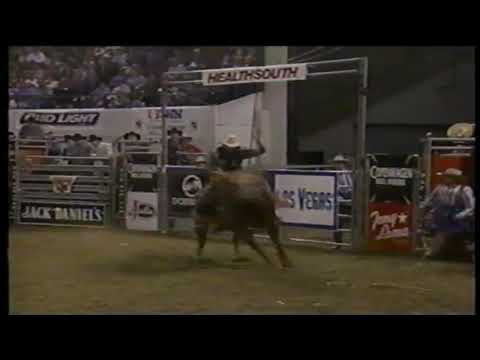 Rogerio Ferreira vs Sports Machine - 98 PBR Billings (85.5 pts)