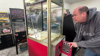 This 1980's BIG CHOICE Claw Machine Was Vandalized... Let's Repair It (And Bring It Back!)