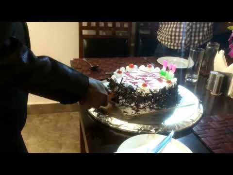 Vineet lall birthday in 5 star hotel