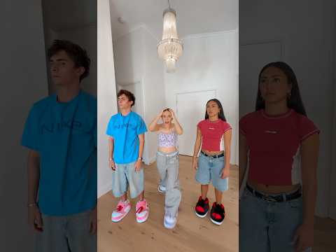 WHO ELSE HAS 11 FINGERS!? #shorts