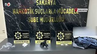 Anne ve Oğlu Tutuklandı; Ellerindeki Uyuşturucuyu Kot Pantolonlarla Takas Ettiler
