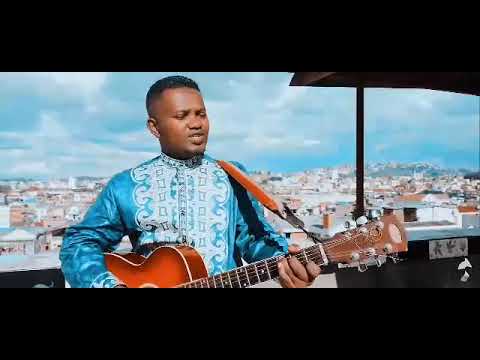 FRERE HERY: MBOLA FAMINDRAMPONY