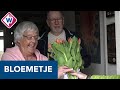Theaterschooldirecteur in het zonnetje gezet door het bloemencorso - OMROEP WEST