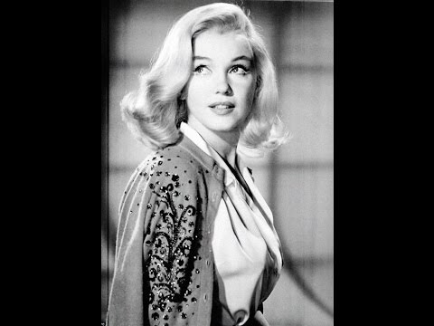 Rare Marilyn Monroe Costume Tests Footage For "The Misfits" 1960 - Entertainment Tonight