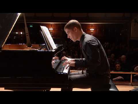 Cédric Tiberghien performs Beethoven Variations I at Wigmore Hall Thumbnail