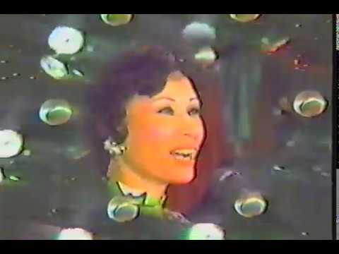 Thể hiện bởi Mai Hương