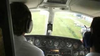 preview picture of video 'PART 2 of 2 : Cessna 414 C-FIYQ Takeoff/Landing at Mascouche Airport (CSK3)'