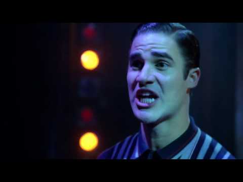 GLEE - Somebody That I Used To Know (Matt Bomer and Darren Criss) Full HD