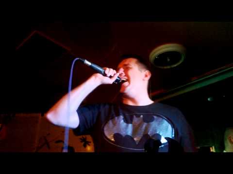 Ismerős Arcok - Ennyi (Km. FankaDeli)