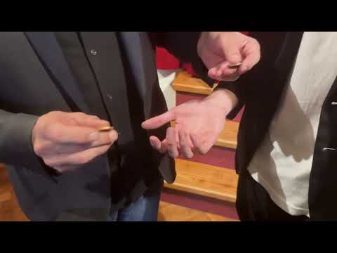 Voir la vidéode Super Scotch and Soda - Half Dollar - English Penny