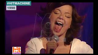 Extrait archives M6 Video Bank // Björk - Bachelorette Live (Hit Machine - 1998)