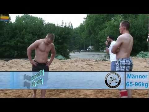 Beachwrestling Freising 2011 (Männer) - Kampf 01