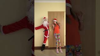 Download lagu Santa Claus is coming shorts by Super Max... mp3