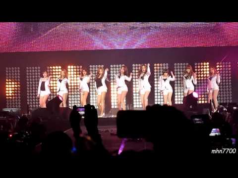 [HD fancam] 110610 SNSD - Genie cut @ SMTown Paris