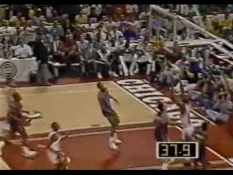 MICHAEL JORDAN: 42 pts vs Detroit Pistons (1990 Playoffs)