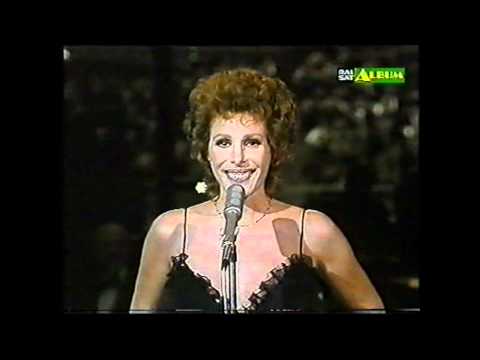 Ornella Vanoni - Domenica (live da Due Come Noi)