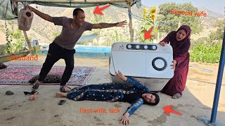 Download lagu The second lady was about to kill the sick first lady, but her husband saved her life....... mp3
