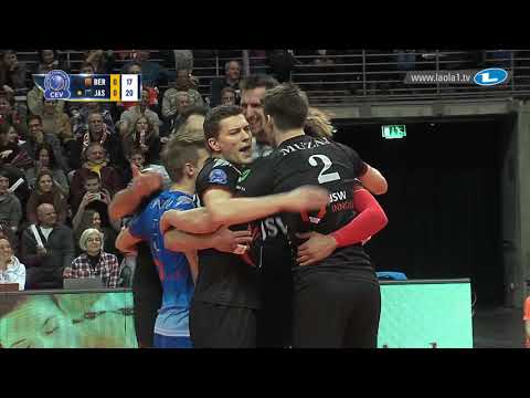 This is what the #MatchoftheWeek is about! Berlin Recycling Volleys vs. JASTRZĘBSKI WĘGIEL