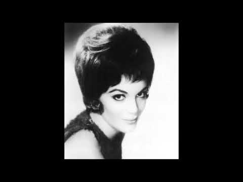 Connie Francis - Don't Break The Heart That Loves You (1962)