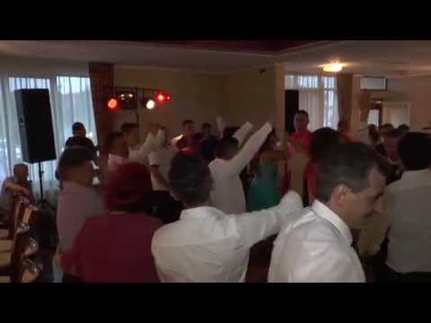 NUNTA CRISTI SI MIRELA LA EMERALD DJ CIPRI ORADEA (II)