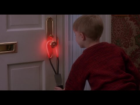 Один дома 1990 г. (Кевин строит ловушки)