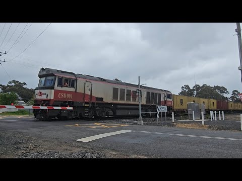 7922V SCT up "Dooen Express" (CSR001, 28P), Dooen to Melbourne, 1215, 2/10/25, Ararat West VIC 