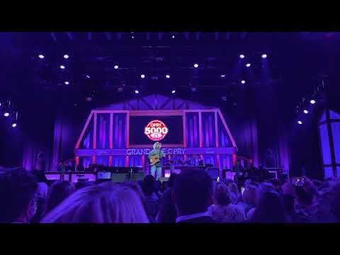 Opry 5000 - Garth & Trisha - Don’t Close Your Eyes / Three Wooden Crosses