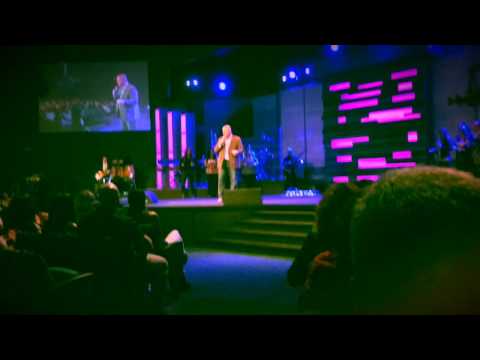 Omar Oropesa - Aclamad a Dios - Grande y Fuerte