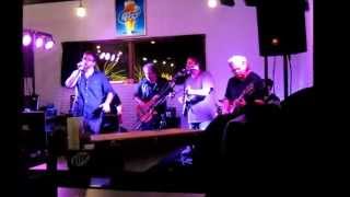 Roadhouse Strangers - Sex On Fire (Kings Of Leon cover)