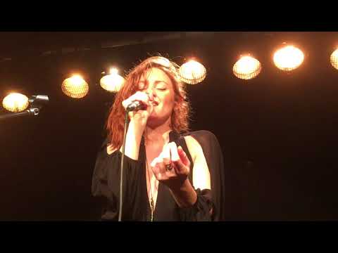 Emji "Crazy in love"