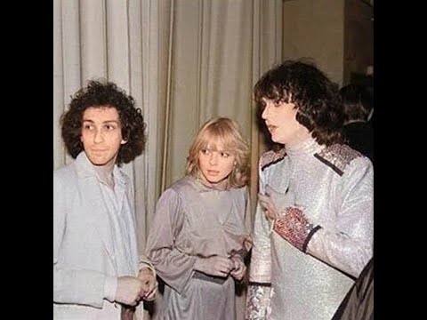 Balavoine Berger Gall 3 amis qui se sont rencontrés à Monopolis sur des airs d'"Opéra"