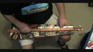 preview picture of video 'Little Liza Jane on the Cardboard Mountain Dulcimer'