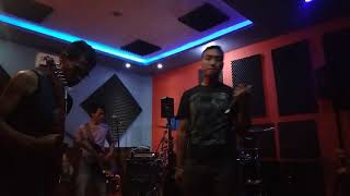 Download lagu Nyamuk yang bingung cover red label mp3 Download lagu Nyamuk yang bingung cover red label mp3