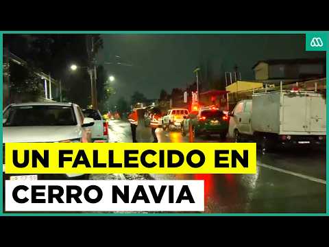 Hombre fallece electrocutado tras tocar un poste energizado en Cerro Navia