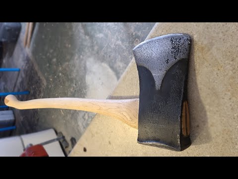 Restoring a Vintage Axe I Found on my Birthday.