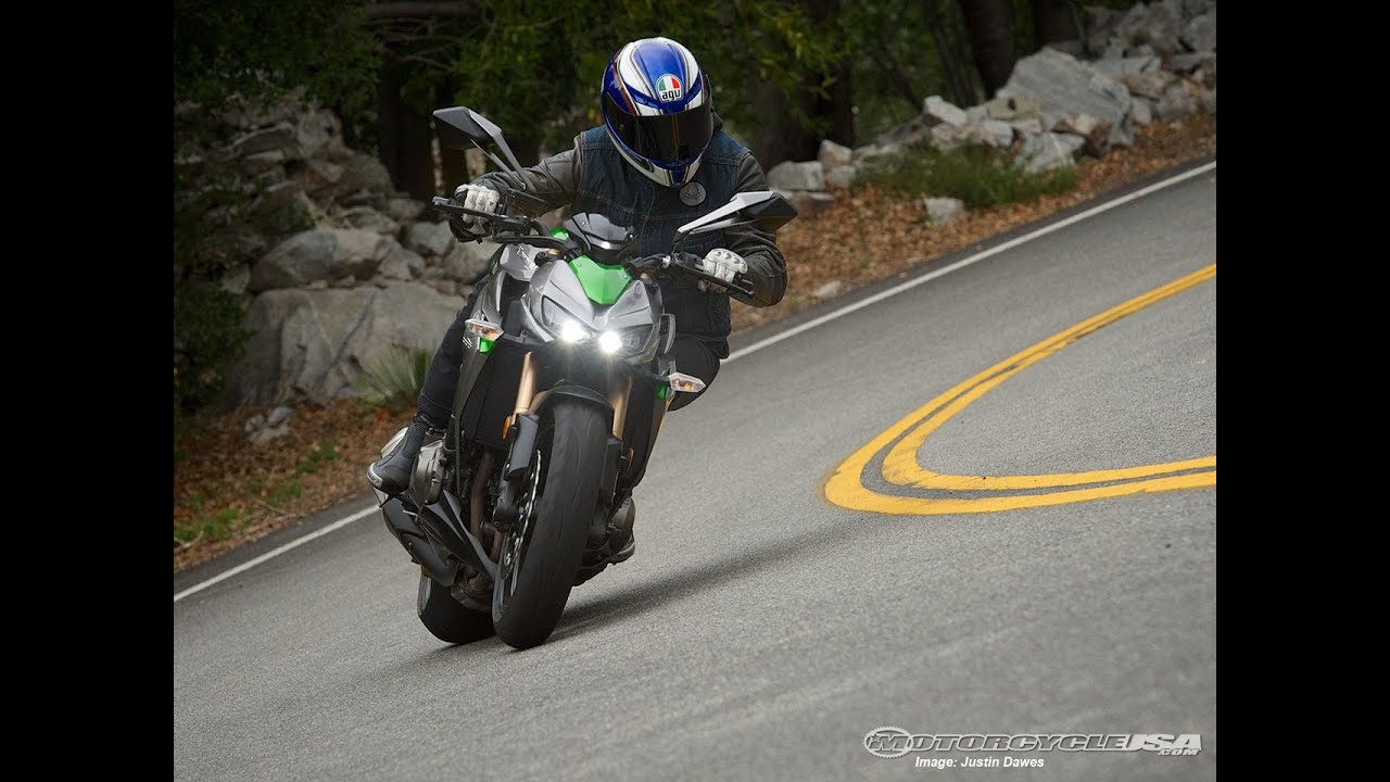 2014 Kawasaki Z1000 - 4cyl Streetfighter Shootout Part 1 - MotoUSA