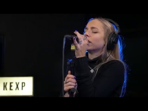 HÆLOS - Earth Not Above (Live on KEXP)