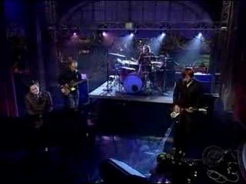 "Pressure Suit" performed by Aqualung on Letterman, 2007