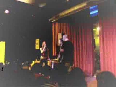 Mondy & Toni White - Akullore